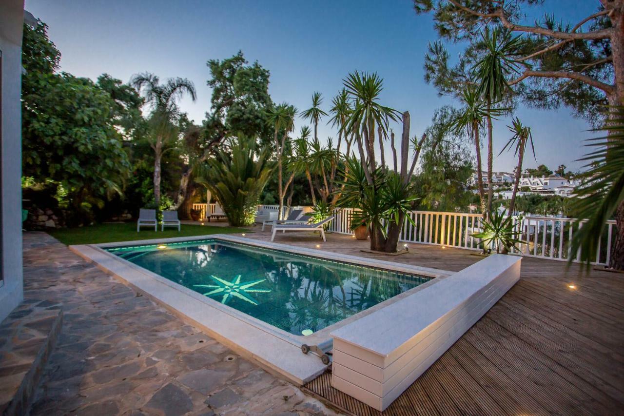 Luxury Villa With Swimming Pool And Jacuzzi Marbella Exterior foto